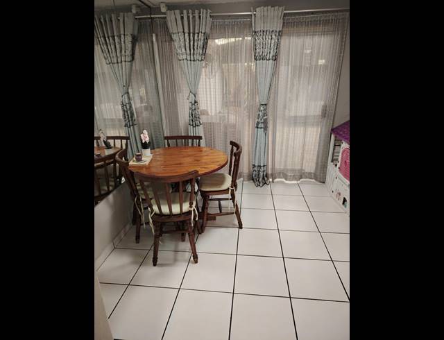 3 BEDROOM TOWNHOUSE TO LET IN ASHLEY